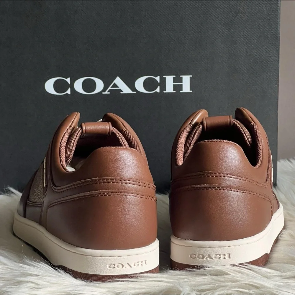C201 - Coach Sneaker in Signature Canvas - Picture 10 of 14